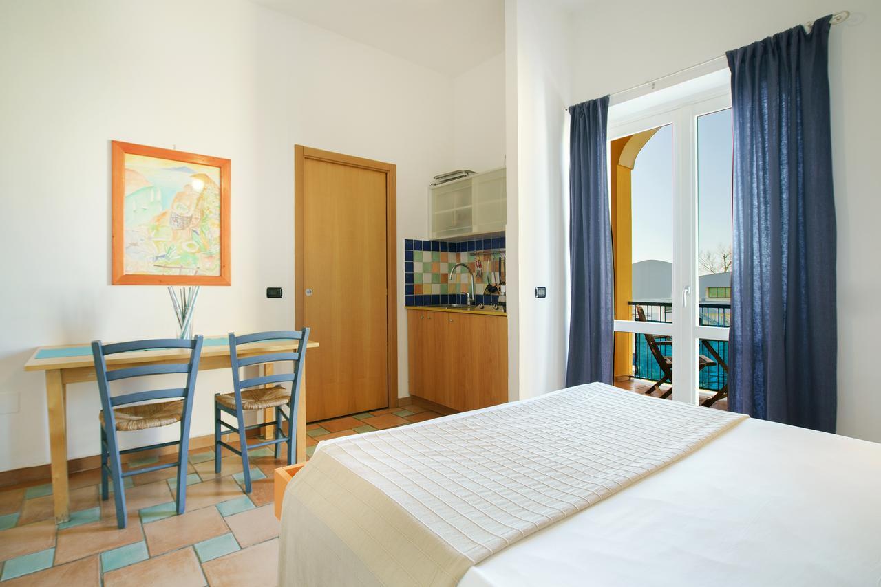 Gioia 37 Apartments 프로치다 외부 사진
